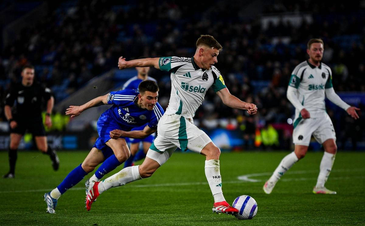 关于沃尔夫斯堡客场获胜，士气高昂的信息