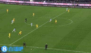 意甲比赛场面惊心动魄，胜负悬殊