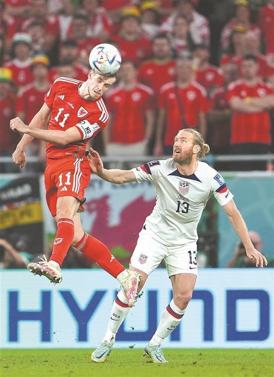 哥伦比亚队后场连失四球遭遇美国惨败的简单介绍